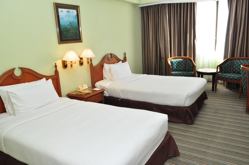 Mulia Hotel Bandar Seri Begawan Exterior photo