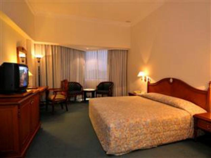 Mulia Hotel Bandar Seri Begawan Exterior photo