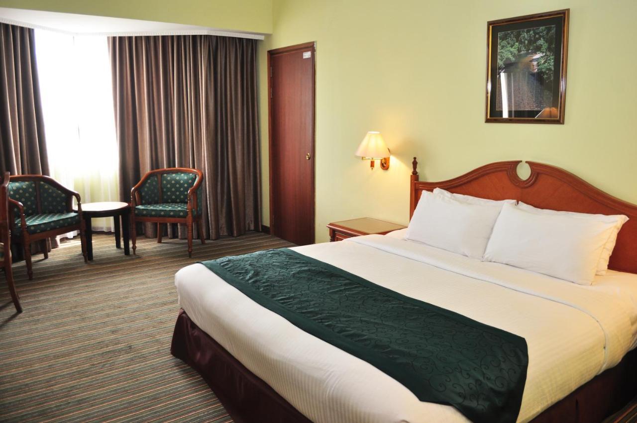 Mulia Hotel Bandar Seri Begawan Exterior photo